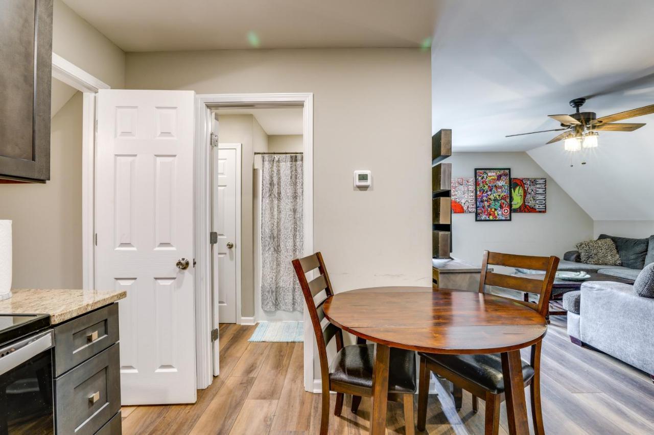 Cozy Near Historic Square! Apartment